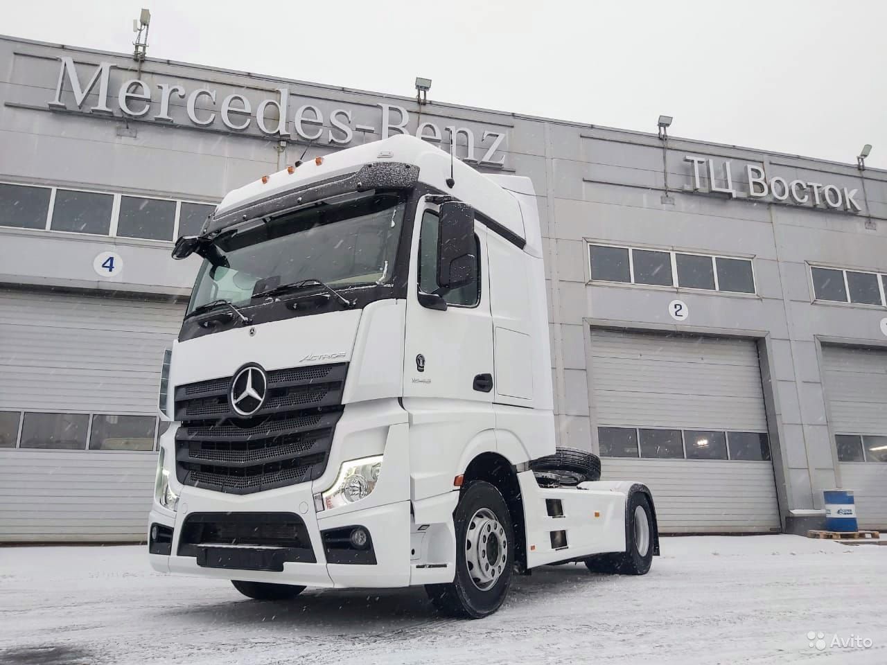 Купить Mercedes-Benz Actros 5 L FHS в лизинг для юридических лиц по цене 11  519 000 руб.. КамЛизинг - выгодные условия лизинга на Тягачи Европа,  калькулятор лизинга и оформление в вашем городе Хапо-Ое