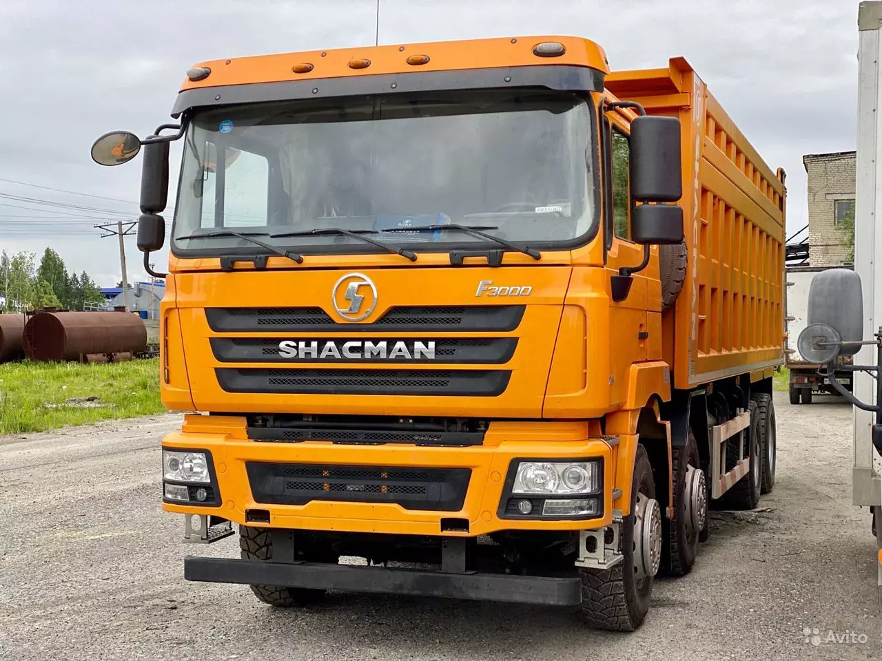 Купить Самосвал Shacman 8х4 SX3318DT366 F3000 в лизинг для юридических лиц  по цене 8 267 000 руб.. КамЛизинг - выгодные условия лизинга на Самосвалы  Шакман, калькулятор лизинга и оформление в вашем городе Москва