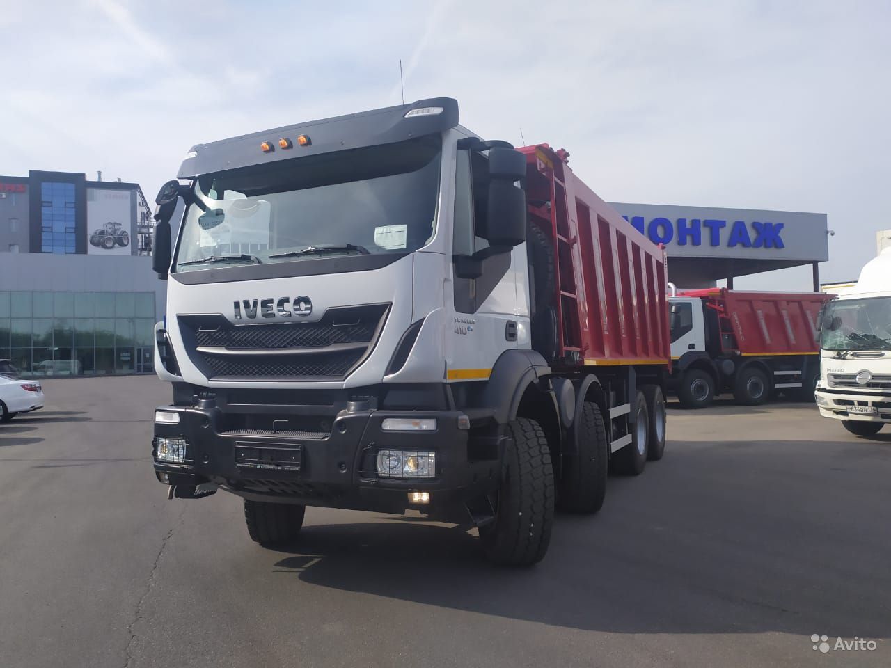 Купить Самосвал 8x4 20 м3 Iveco Trakker ас-6633А0 траккер в лизинг для  юридических лиц по цене 15 439 000 руб.. КамЛизинг - выгодные условия  лизинга на Грузовая техника, калькулятор лизинга и оформление