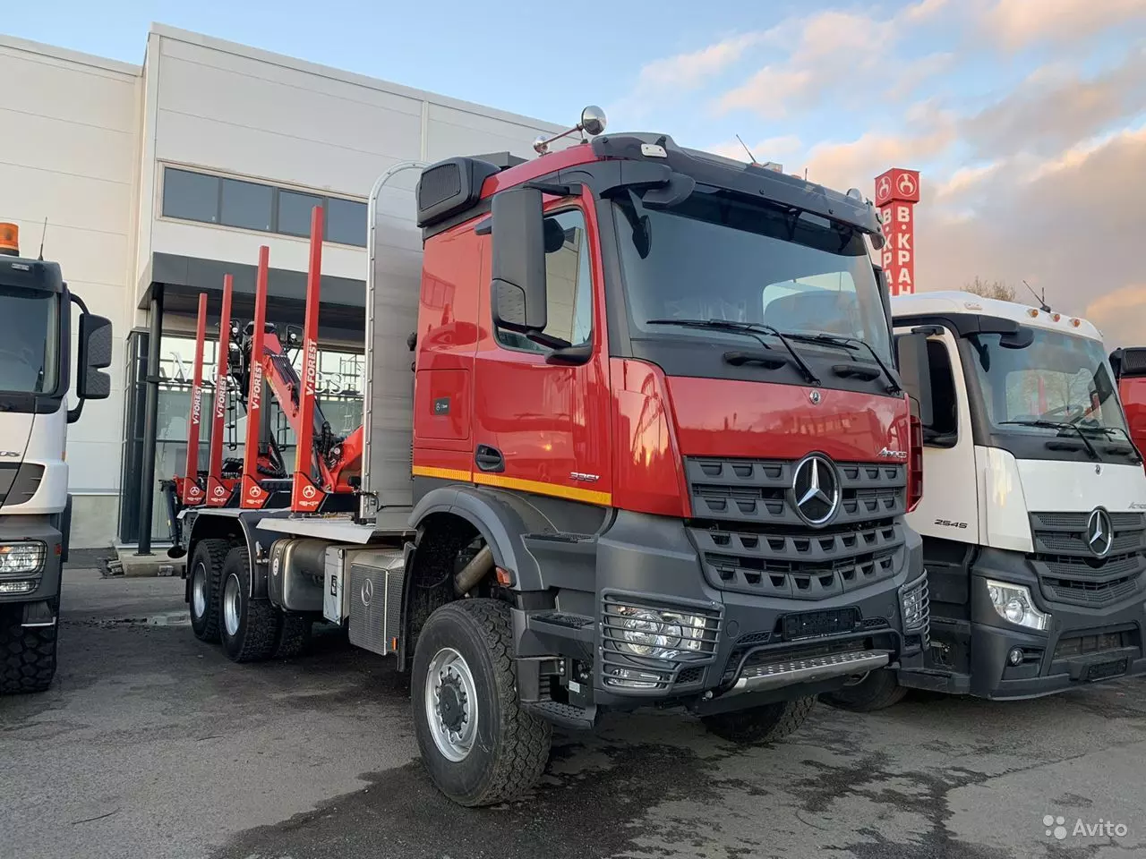 Купить Сортиментовоз Mercedes-Benz Arocs 3351 6x4 в лизинг для юридических  лиц по цене 23 485 000 руб.. КамЛизинг - выгодные условия лизинга на Тягачи  Европа, калькулятор лизинга и оформление в вашем городе Санкт-Петербург