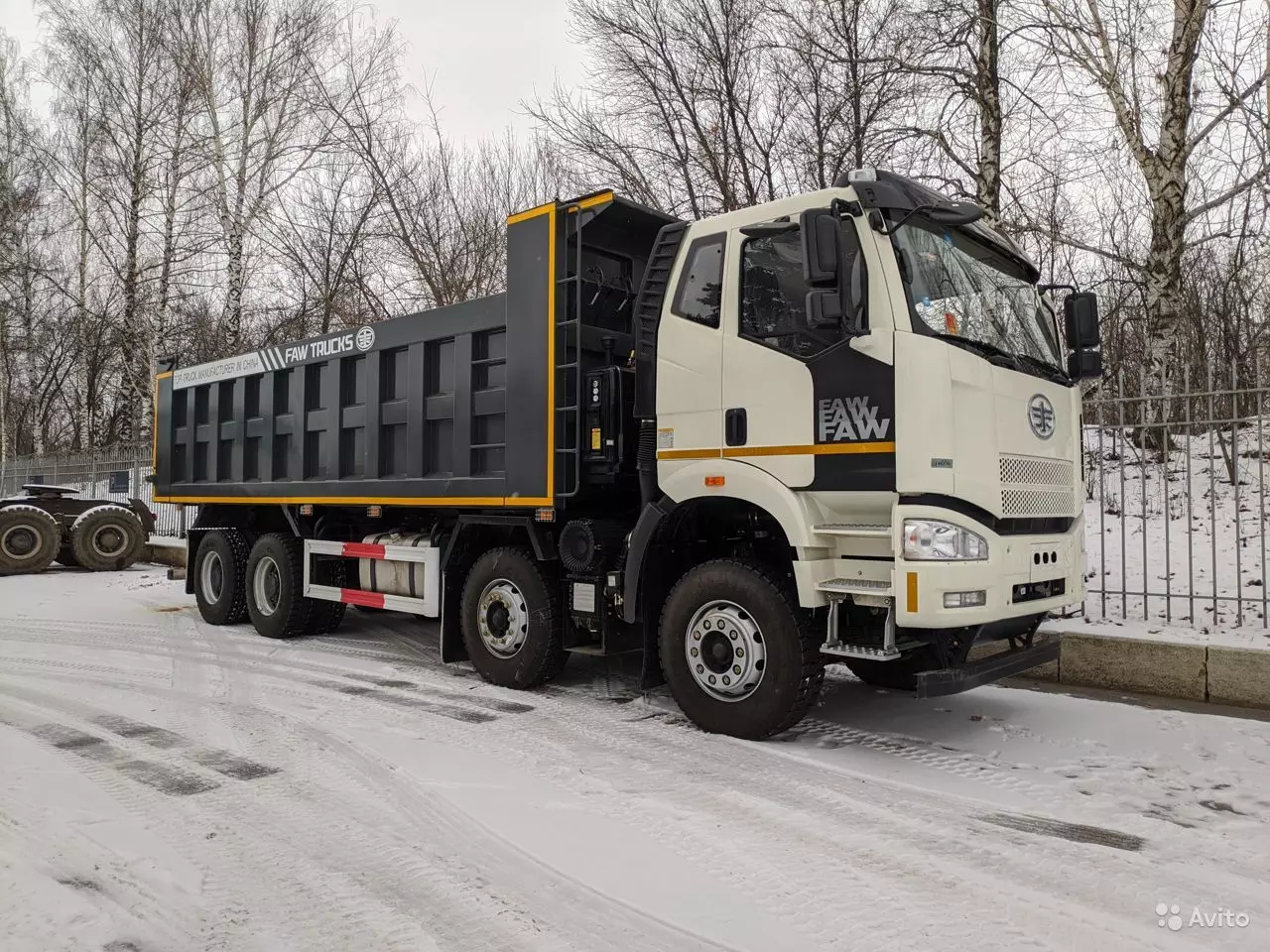 Купить Самосвал FAW 3310 8x4 2020г.в в лизинг для юридических лиц по цене 7  842 000 руб.. КамЛизинг - выгодные условия лизинга на Грузовая техника,  калькулятор лизинга и оформление в вашем городе Казань