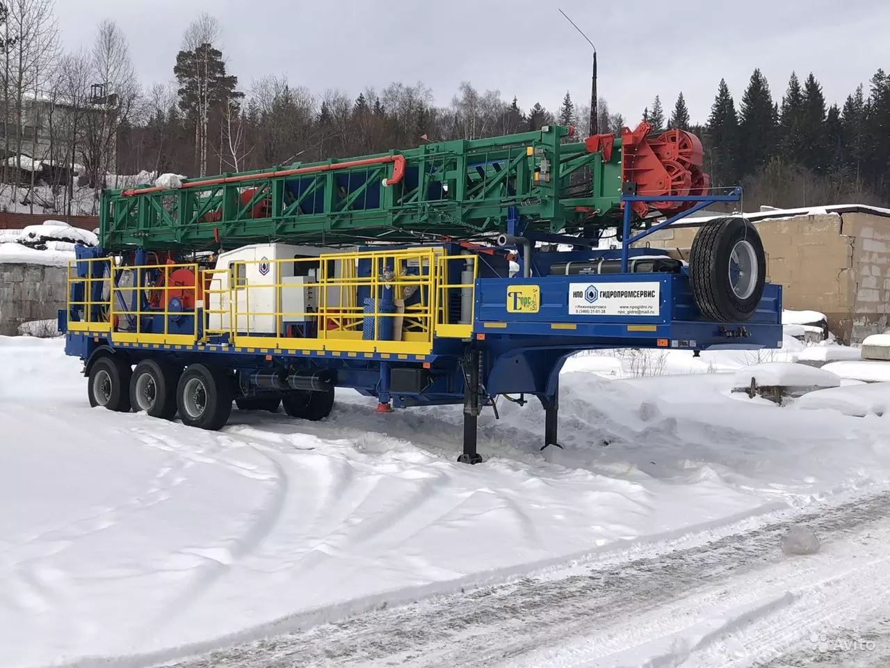 Подъёмник для ремонта нефтяных скважин